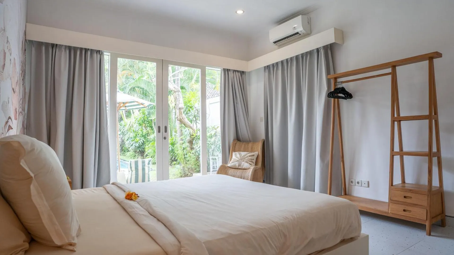 Villa Anouk Seminyak  Seminyak (Bali)